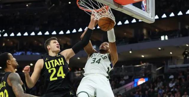 皇冠体育-终于赢了！字母哥利拉德合砍65分 雄鹿结束六连败