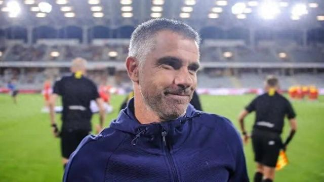 皇冠体育APP下载-新帅+新援今日抵达，梅州客家不想“混日子”|张效瑞|佩勒纳尔|王嘉楠|杨一虎|欧足联_新浪体育_新浪新闻